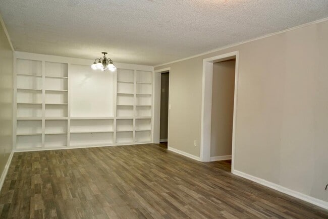 Building Photo - Holly Park Square Apartments Unit 603