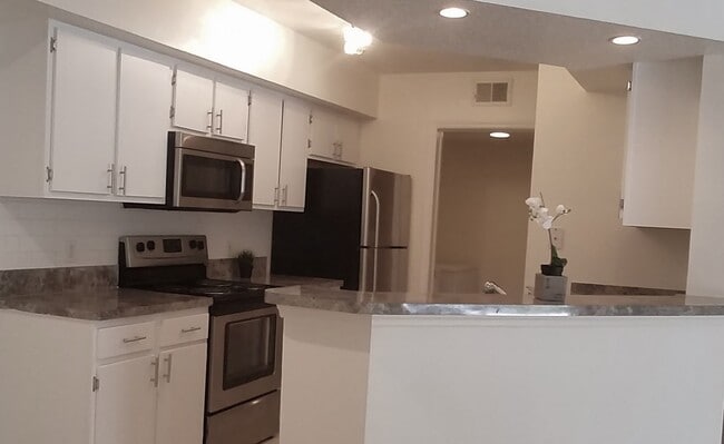 Photo - Beautiful 2/2 condo for rent next to Waterford Lakes Town Center and UCF Unit 925