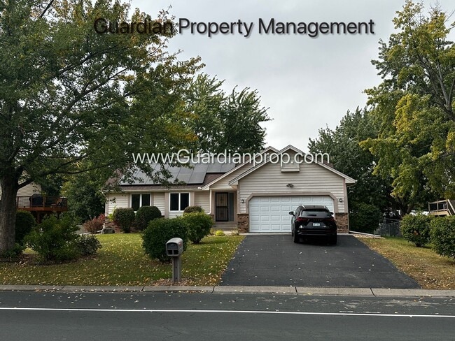 Building Photo - Maple Grove Single Family Home, 2 Car Gara...