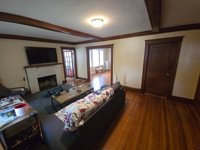 283 Lowell Ave Unit 1