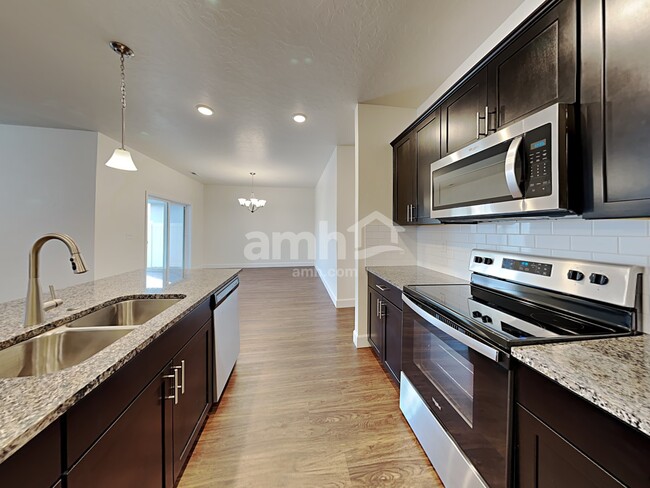 Photo - 136 E Sicily Dr