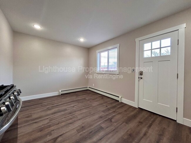 Photo - 2874 Taft Ave SW Unit 2