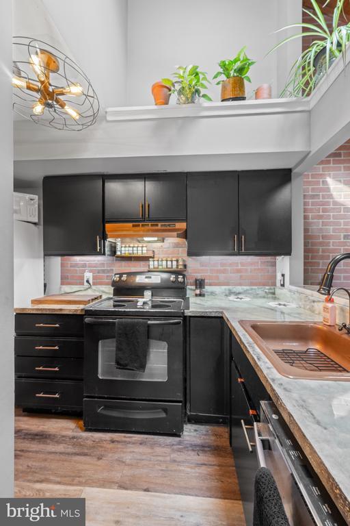 24 Brookside Ct Unit 24