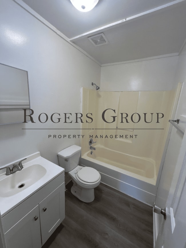 Photo - #450 - 807-809 Hughes St Duplex Unidad 809 Hughes St