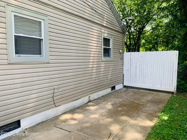 Photo - 219 N 37th St