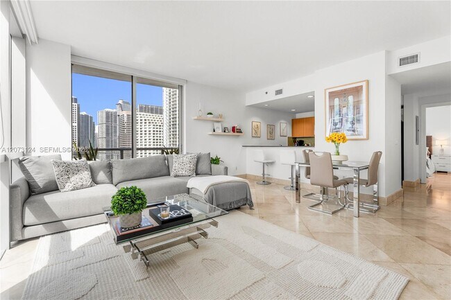 Building Photo - 1060 Brickell Ave Unit 2117
