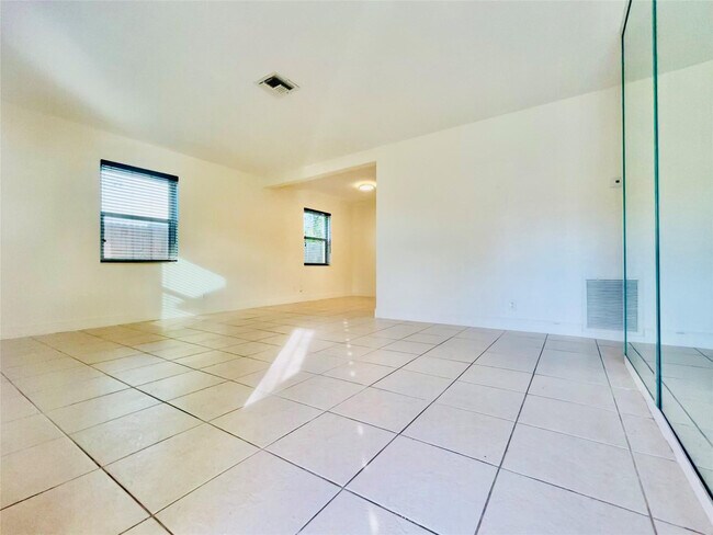 Photo - 1412 NW 2nd Ave