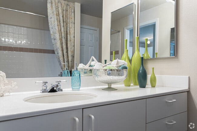 1BR, 1BA - Essex - Sterling Village Apartments