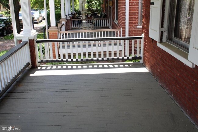 Photo - 311 Dean St