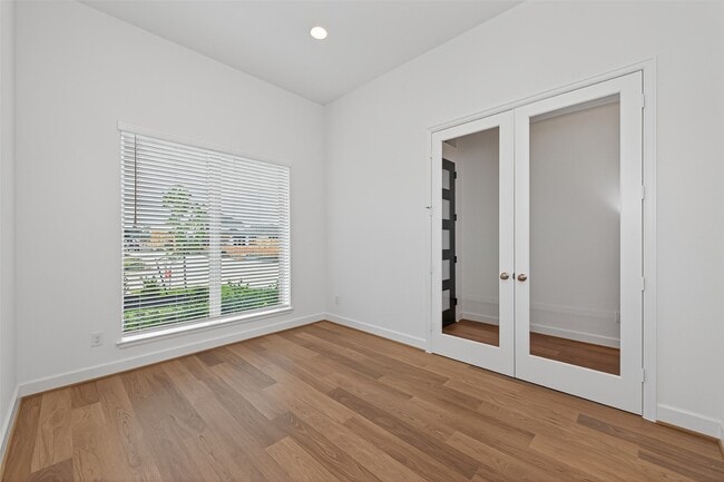 Photo - 122 Sierra Strm Ln