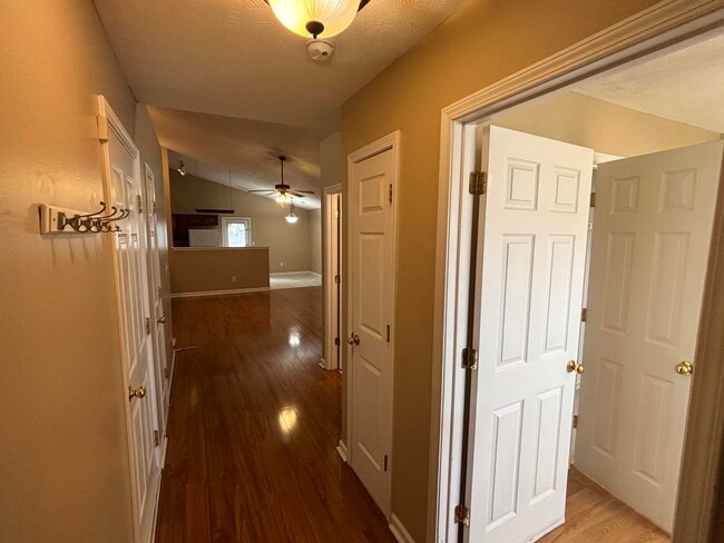 Photo - 2601 Buck Ln