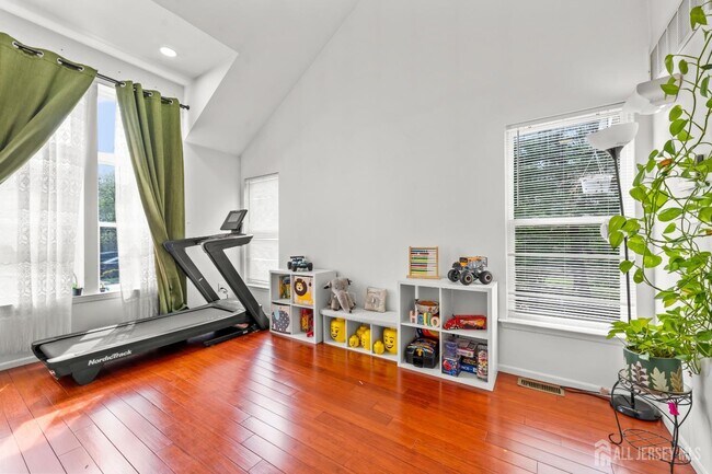 Photo - 17 Parkside Dr