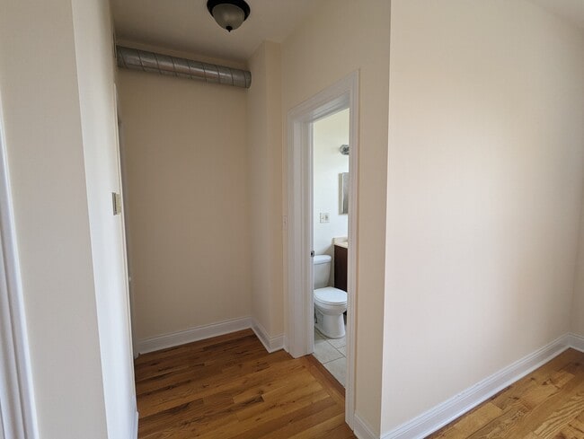 Photo - 338 Tudor Ct