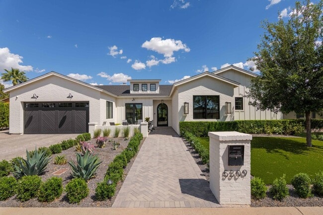 Photo - 5309 N 33rd St