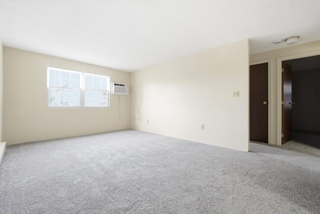 Photo - 504 River Rd Unit 2G