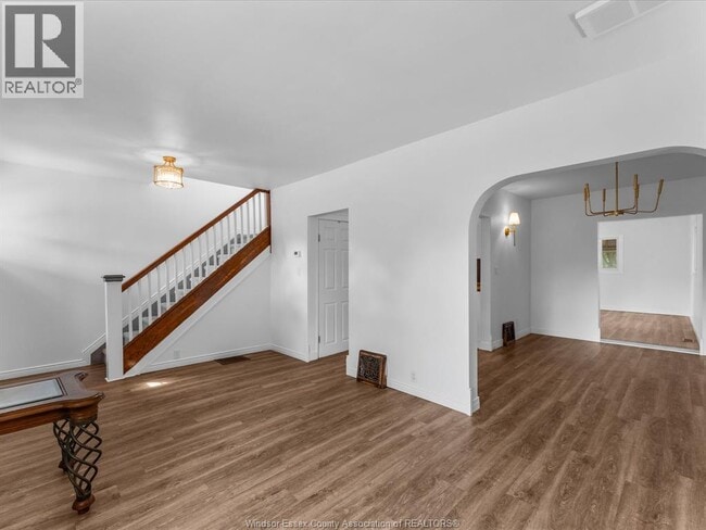 Photo - 1133 Moy Ave