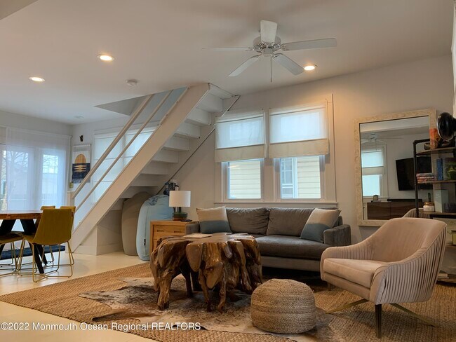 Photo - 1836 Parkway