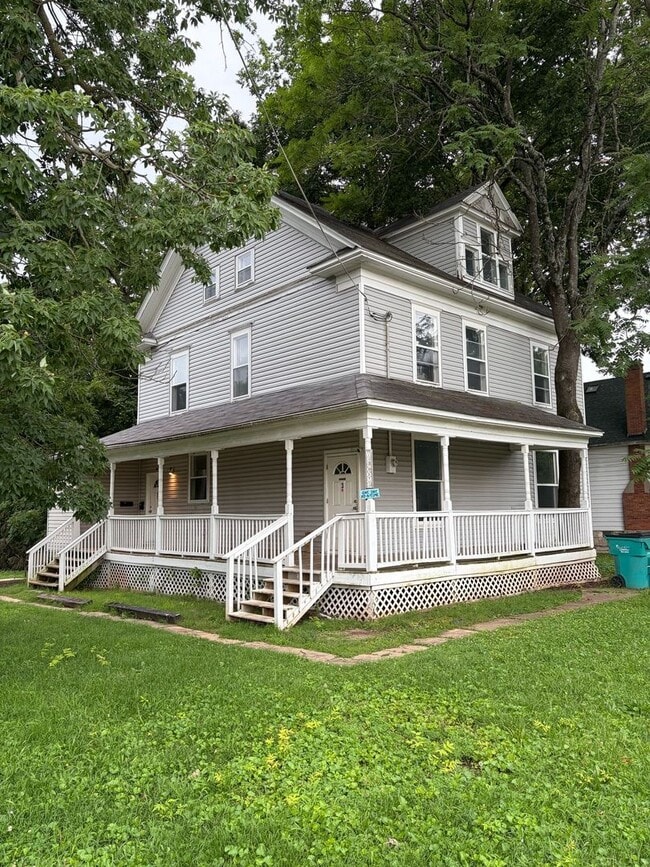 Photo - 724 W Elm St Unit 1