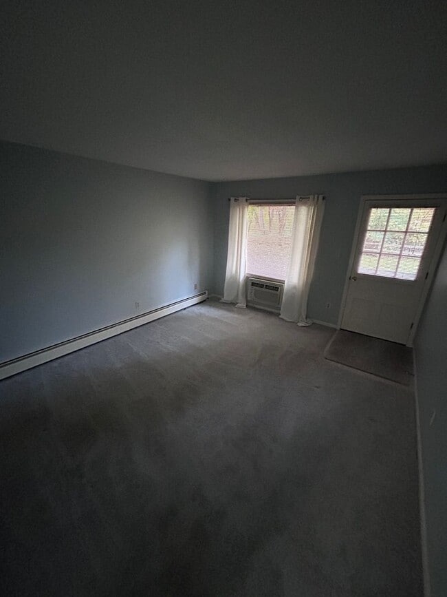 Photo - 3379 Division Ave SW