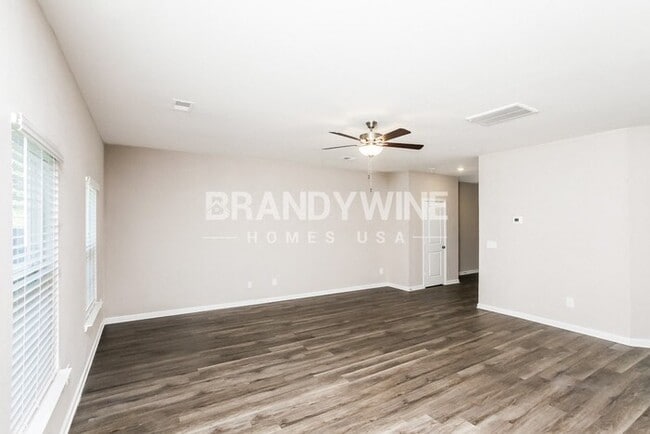 Photo - 321 Redmoss Dr