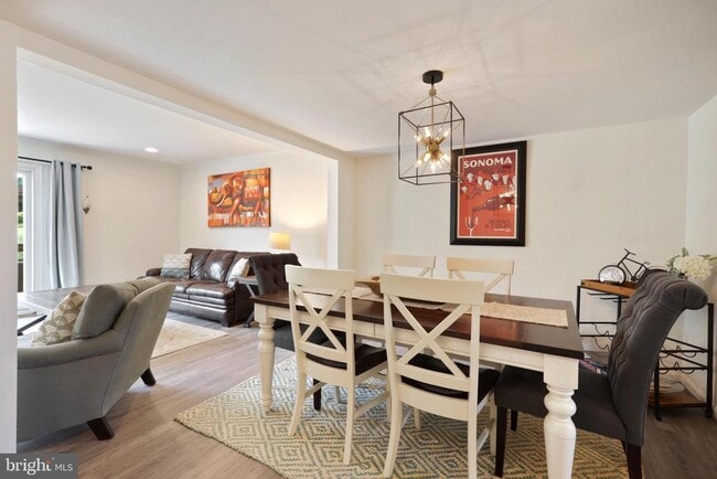 Photo - 11 Donagh Ct