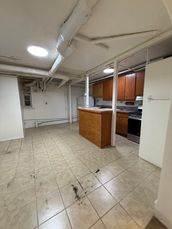 Photo - 405 Fieldston Rd