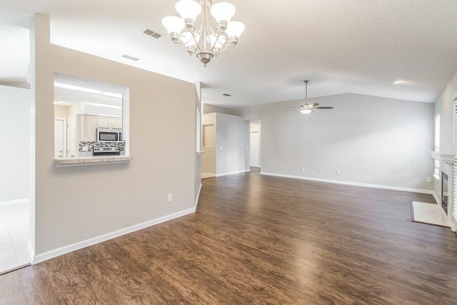 Photo - 338 Wildberry Ct