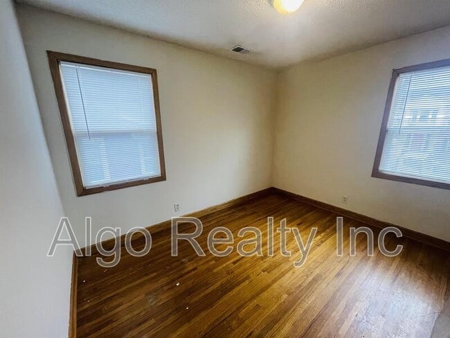 Photo - 2419 Plymouth Ave N