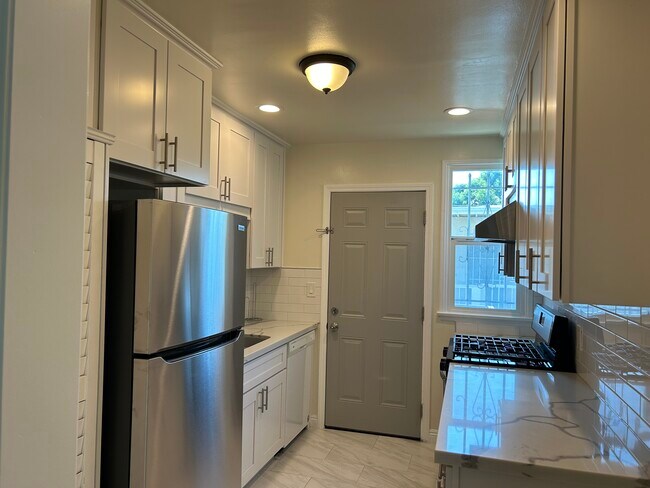 3445 Carmona Ave Unit 3445 Carmona Ave