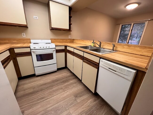 Photo - 1863 J Julian Ln Unit Apt D