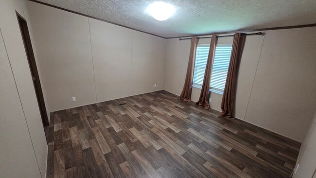 253 Gibbs Rd