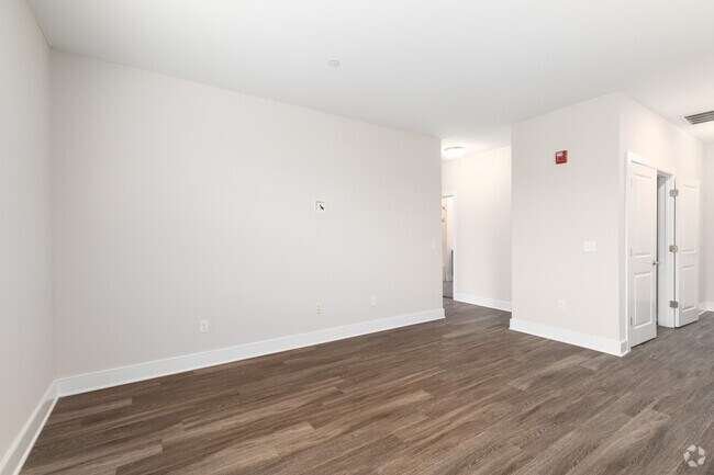 1BR, 1BA - 750SF Living Area