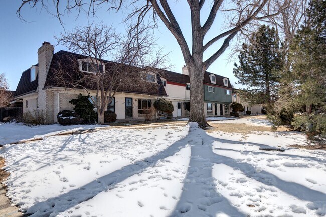 French Quarter Townhome on Garland Park an... - French Quarter Townhome on Garland Park an...