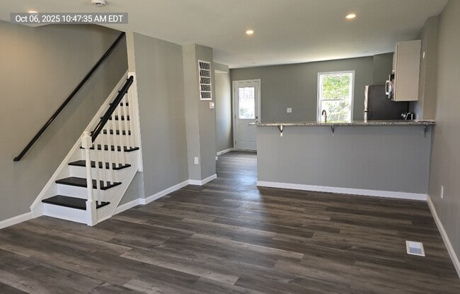 Photo - 335 Arden Rd W