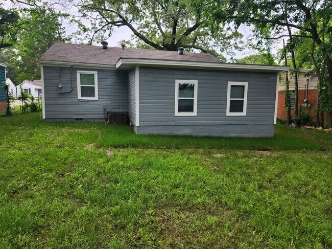 Photo - 4608 Princeton Dr