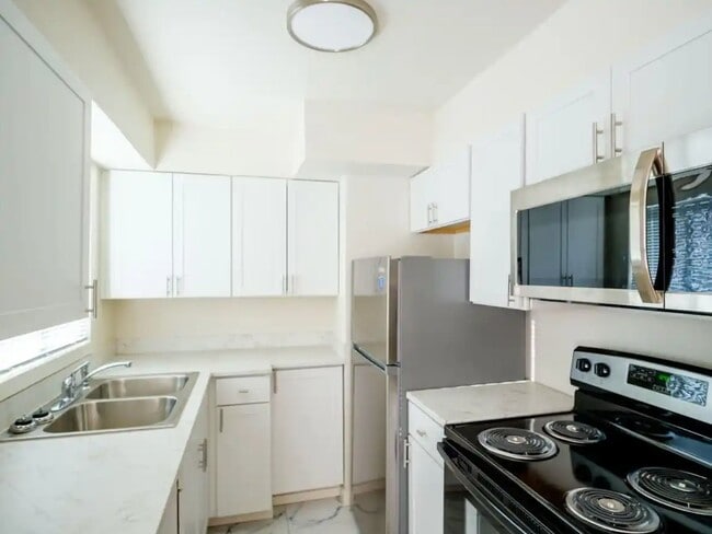 Photo - 591 W Sherman St Unidad 8