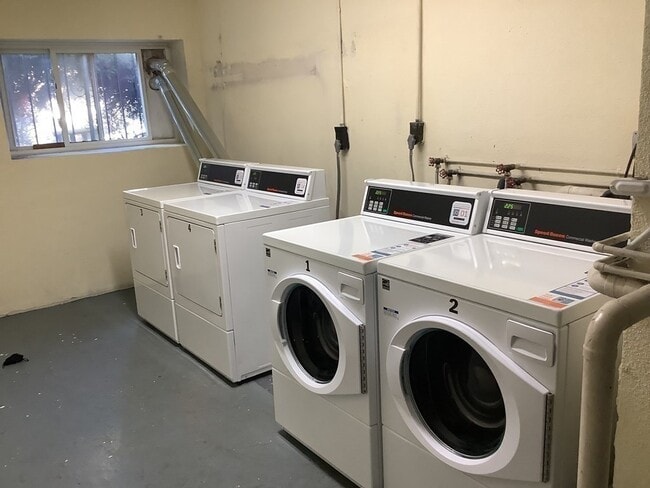 Photo - 10 Scottfield Rd