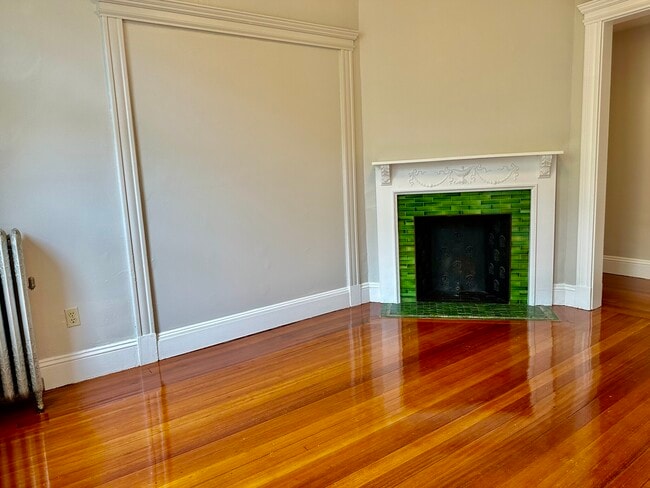 Photo - 10 Strathmore Rd Unit 3