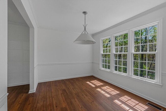 Photo - 1646 Stowe Rd