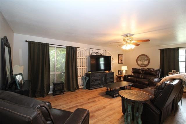 Photo - 810 W Eden St