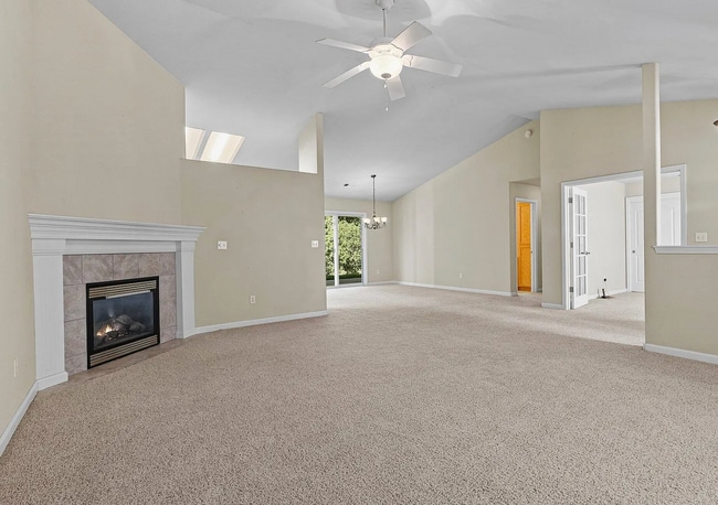 Photo - 3-bedroom, 2-bathroom home located in the ...