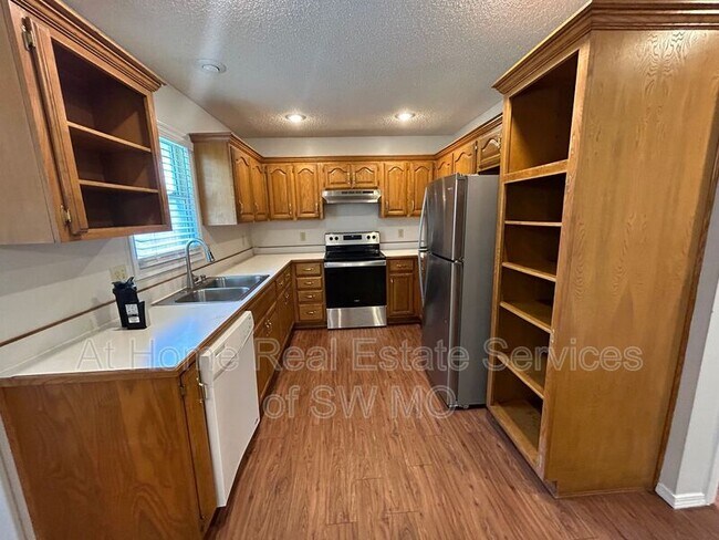 Photo - 4146 S Parkcrest Ave