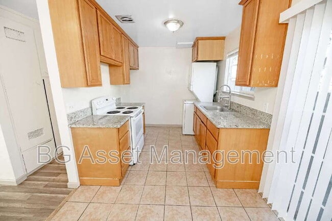 Photo - 1640 Barrus Ave