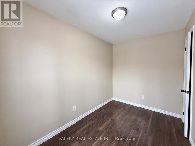 Photo - 15 Forbes St