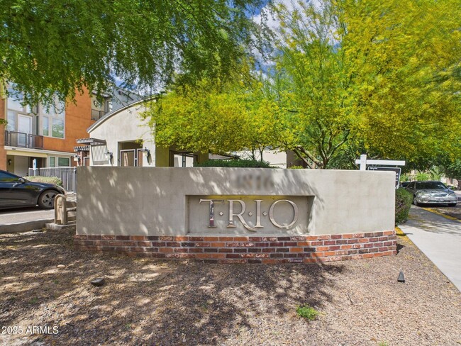 Photo - 4816 N Woodmere Fairway Townhome
