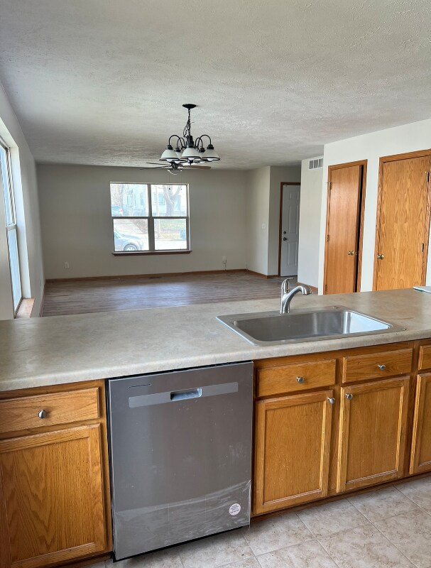 Photo - 924 N Winnebago St