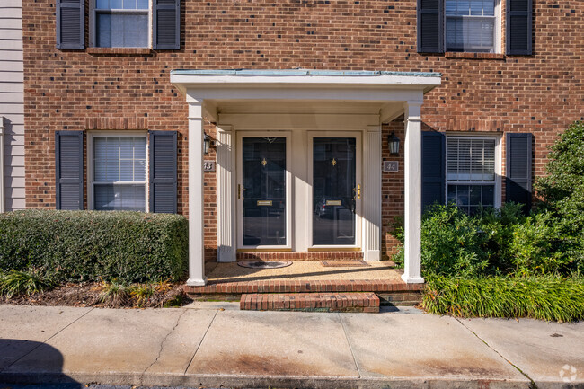 Building Photo - The Townes at Bishops Park Rental