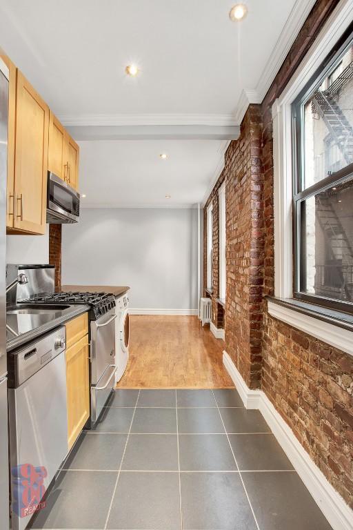 Photo - 416 E 13th St Unit 3B