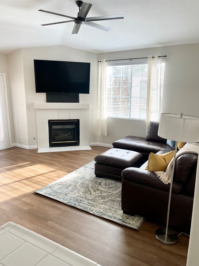 Photo - 1505 Truett St Unit 202