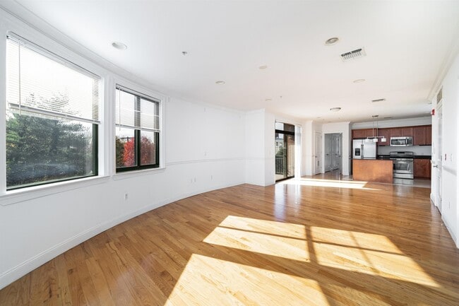 Photo - 85 Maple St Unit 3K